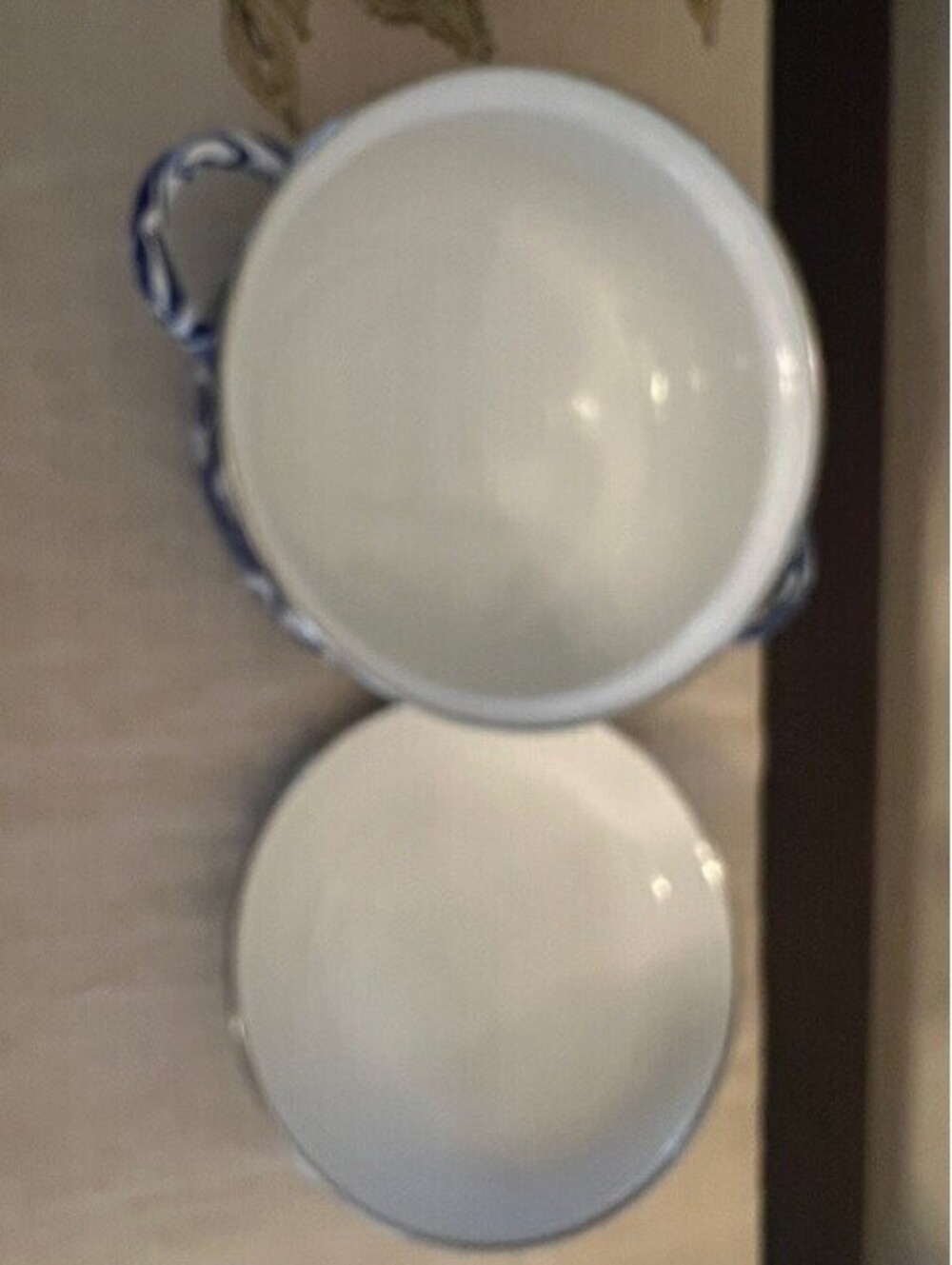 Golden Rabbit Enamel Ware Cobalt Swirl Dutch Oven 1.5 Quart Blue Willow - Picture 5 of 6